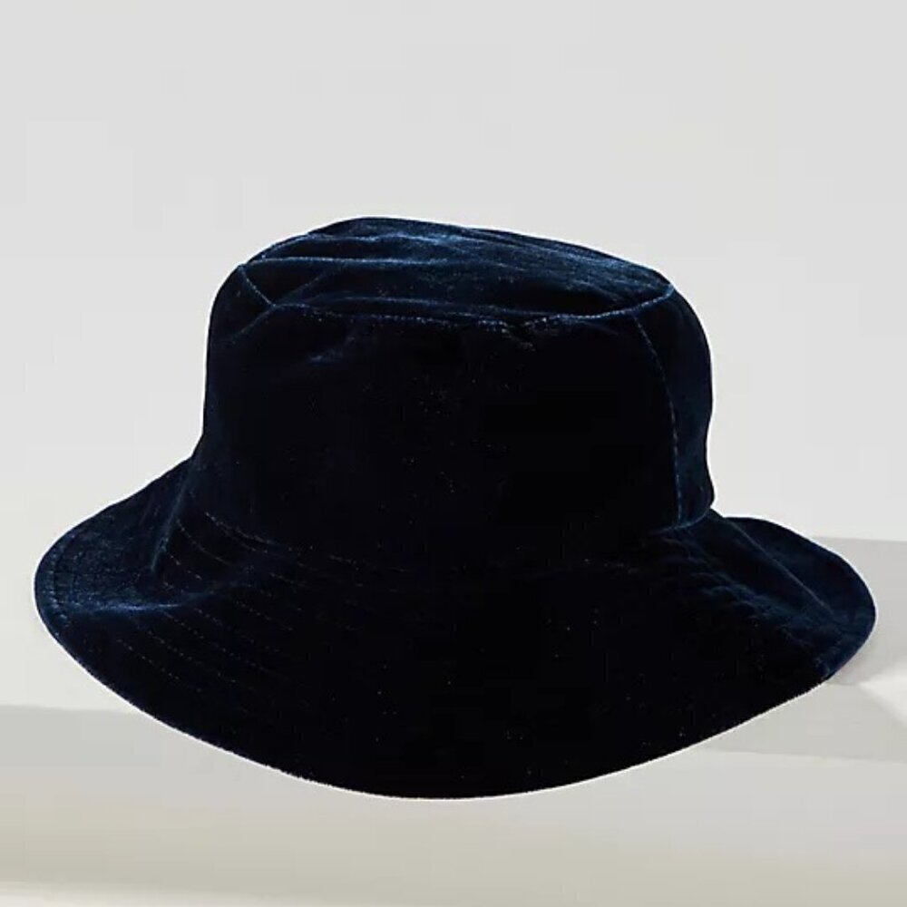 Anthropologie Velvet Bucket Hat in Navy/Marin OS - Picture 2 of 13